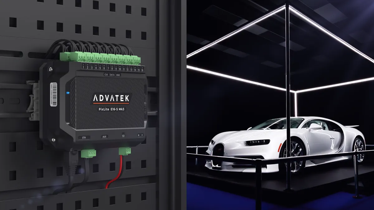 Advatek PixLite E16-S Mk3 Pixel Controller, daneben ein Showroom mit Lichtinstallation